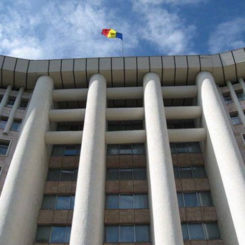 Parlamentul moldovean a fixat alegerile legislative pentru 5 aprilie, campania începe miercuri