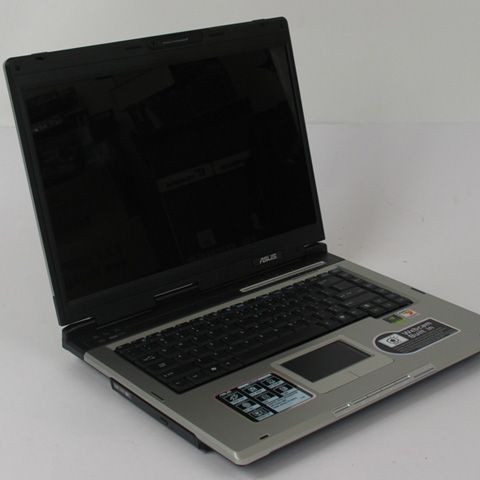 India vrea să producă un laptop ce va fi vândut cu zece dolari