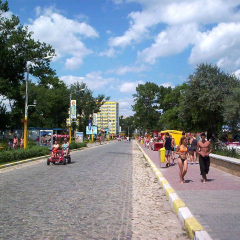 Direcţia Apelor Dobrogea Litoral a demolat 70% din barurile de pe plajele din Mamaia