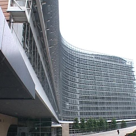 CE ar putea sancţiona România dacă depăşeşte deficitul bugetar