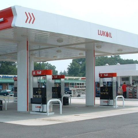 Petrom şi LukOil România au scumpit benzina 