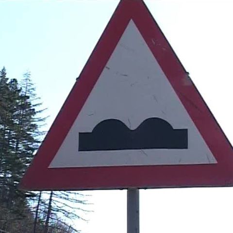 Centura de vest a Ploieştiului arată ca după bombardament 