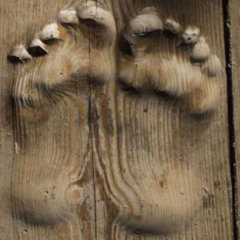 Rugăciunile unui chinez au lăsat urme în lemn