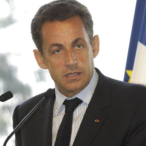 Nicolas Sarkozy este în cădere în sondaje, planul său anticriză nu convinge