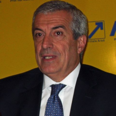 Tăriceanu: Eu îl rog pe Emil Boc să ne spună ce gândeşte, nu ce îi dictează Băsescu