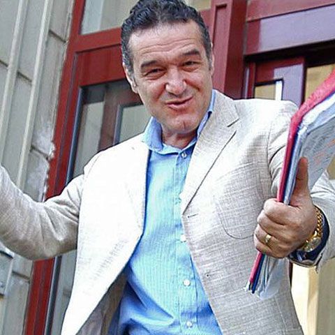 Becali plimbă "Valiza" pe la Cotroceni