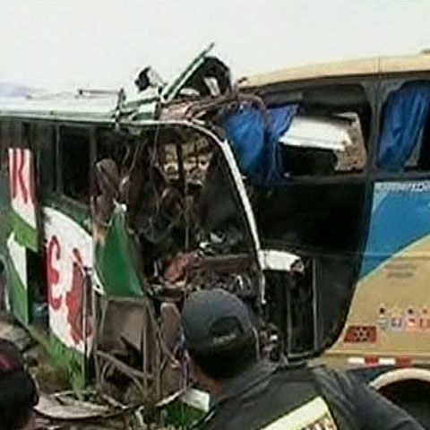 32 de morţi şi 79 de răniţi în două accidente rutiere în Peru