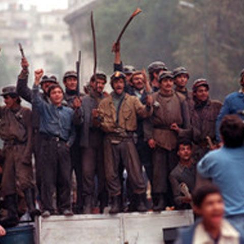 Şeful CSM cere să se stabilească de ce nu s-au soluţionat la timp dosarele Revoluţiei şi Mineriadei