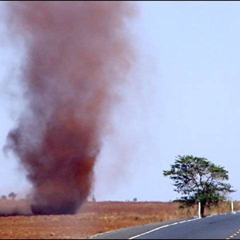 O tornadă care a lovit statul Oklahoma s-a soldat cu opt morţi
