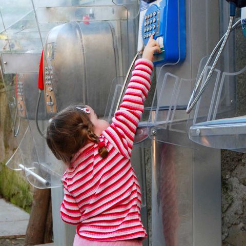 Numărul unic de urgenţă se loveşte de bariera lingvistică