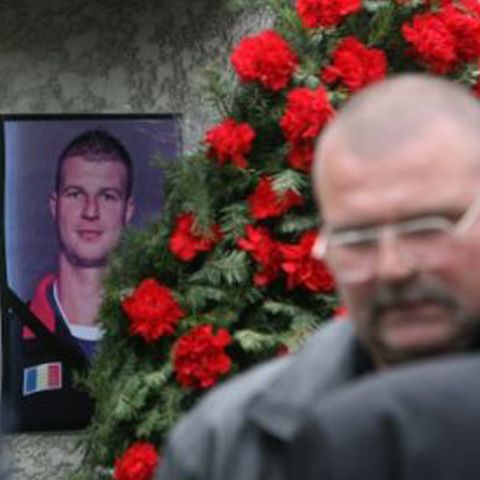 Coroană de la preşedinte pentru handbalistul ucis