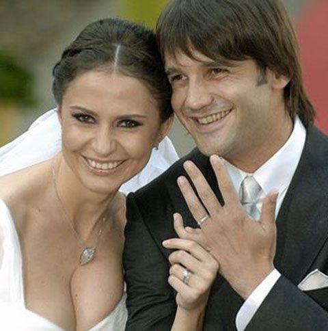 Fotbalistul Cristi Chivu are o fetiţă 