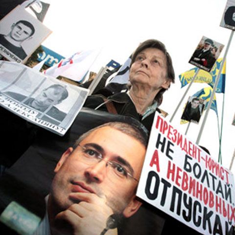 Sute de persoane au protestat în Rusia împotriva concedierilor