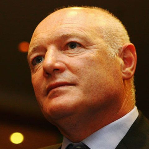 Peter Kenyon, victima unei farse la radio