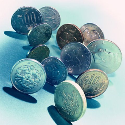 Cum să profiţi de criză dacă ai bani. Sugestii pentru cheltuieli cu rezultate profitabile