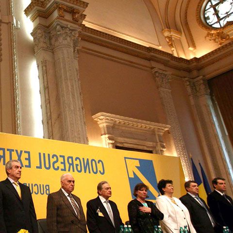 Crin Antonescu şi Ludovic Orban vor candida pentru şefia PNL