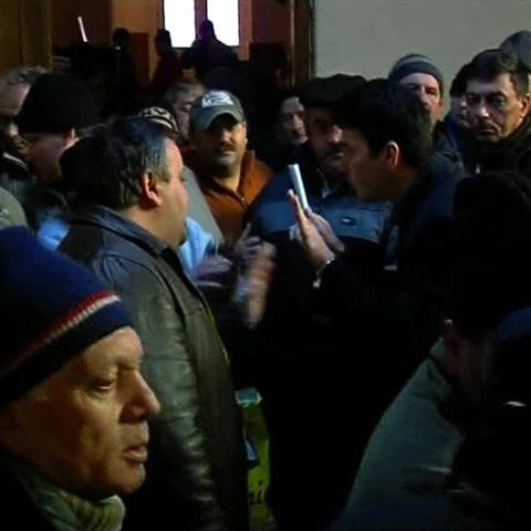Angajaţii firmei de transport local au protestat pentru că nu şi-au primit salariile 