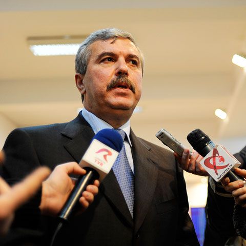 Guvernul intenţionează să simplifice documentaţia pentru proiectele europene