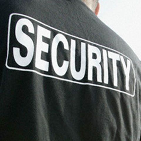 Bătaie în Plaza România între un clan interlop şi o firmă de pază 