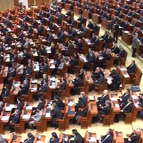 Discuţia privind raportul Năstase de către Comisia juridică a fost amânată încă o săptămână