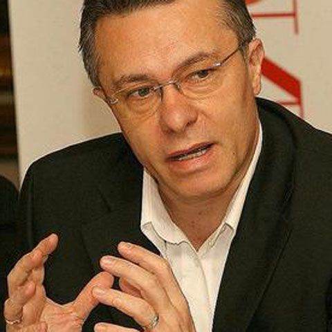 Cristian Diaconescu către Franco Frattini: Românii au drepturi şi libertăţi egale cu cele ale italienilor