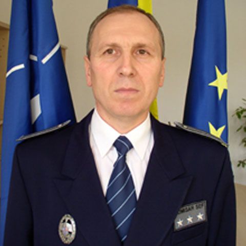 Şeful IPJ Braşov, Constantin Arişanu, susţine că a solicitat trecerea în rezervă "din motive de onoare"