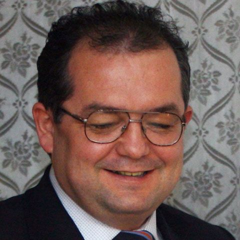 Emil Boc a făcut numiri noi la AVAS şi la ANPH