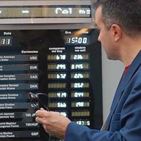 Leul s-a depreciat cu 0,3%, după două zile de apreciere