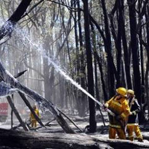Temperaturile înalte şi vântul vor înrăutăţi incendiile din Australia