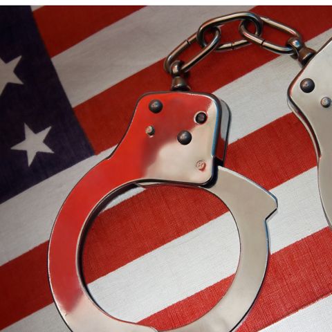 Doi americani, arestaţi pentru o fraudă de peste o jumătate de miliard de dolari