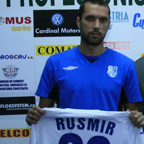 Farul Constanţa a învins Gloria Buzău cu scorul de 2-0