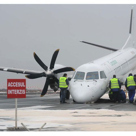 Primele concluzii ale anchetei incidentului aviatic de la Timişoara vor fi prezentate peste câteva zile