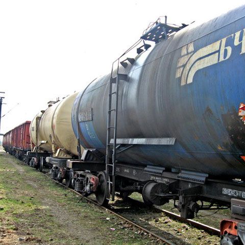 Opt cetăţeni turci au încercat să iasă din ţară ascunşi în două cutii de carton