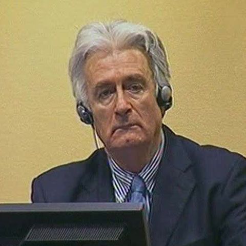 Karadzic a refuzat să pledeze în faţa Tribunalului Penal Internaţional