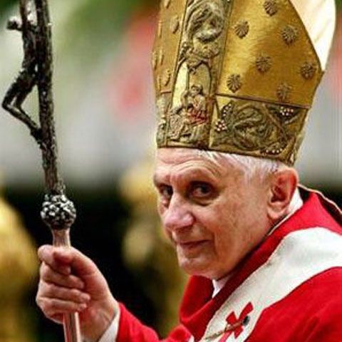 Papa condamnă intoleranţa şi discriminarea faţă de imigranţi
