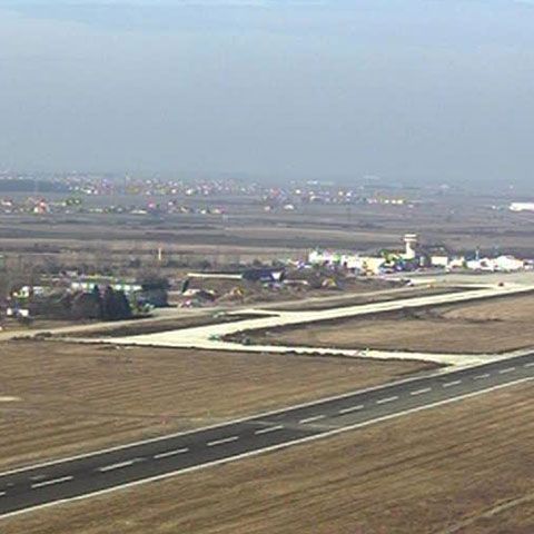 O aeronavă Carpatair s-a reîntors pe Aeroportul Timişoara din cauza unei defecţiuni la bord
