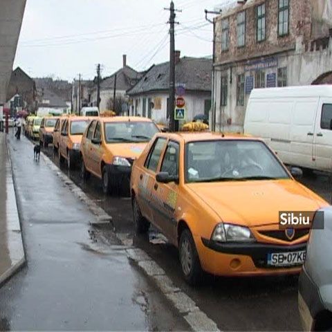 Taximetriştii din Bistriţa şi Sibiu au redus preţurile 