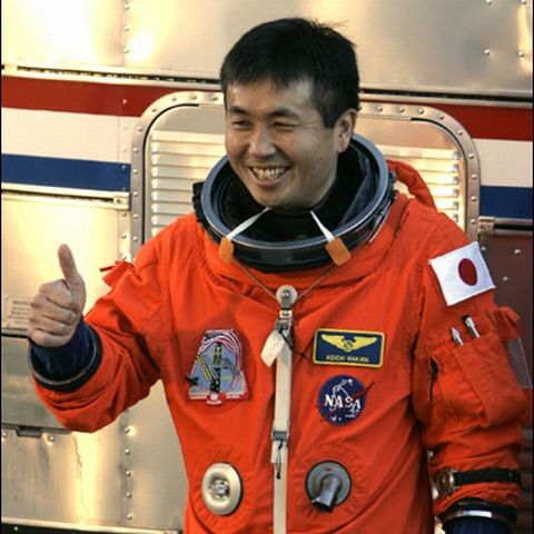 Un astronaut japonez va încerca să zboare cu un covor "magic"