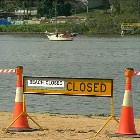 Autorităţile australiene au declarat zeci de plaje ''zone sinistrate''