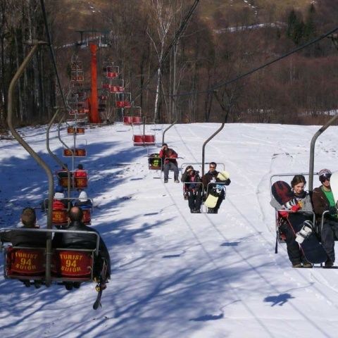 40 de turişti au rămas blocaţi în telescaunul de la Păltiniş