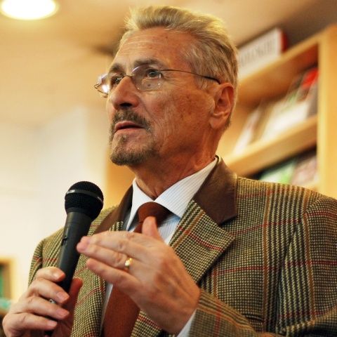 Emil Constantinescu: PNL este mai convingător în opoziţie, decât la putere, subordonat PDL