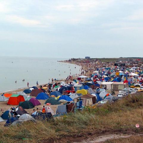 Terasele de pe plaja din Vama Veche au fost demolate de Primărie 