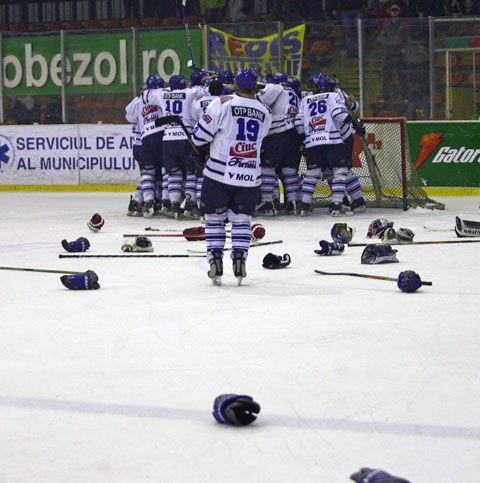 SC Miercurea Ciuc - HC Csikszereda 3-2, în meciul patru al finalei CN de hochei 