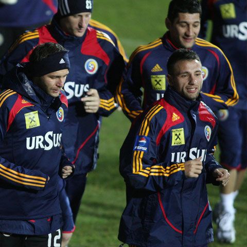 Mutu, Petre şi Săpunaru au lipsit de la primul antrenament al naţionalei înaintea meciului cu Serbia