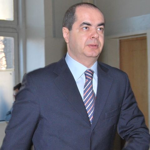 Stănişoară critică bugetul pe 2008, ce a făcut ca entităţi MApN să nu mai corespundă standardelor