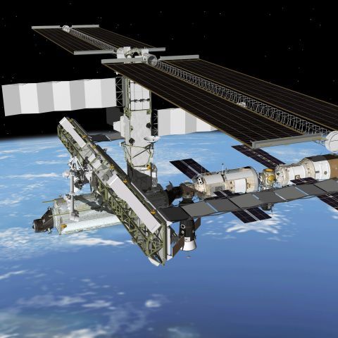 Naveta Discovery a părăsit miercuri Staţia Spaţială Internaţională