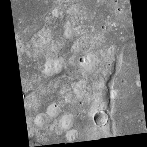 Vulcani noroioşi descoperiţi pe Marte