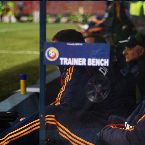 Dezbatere REALITATEA.NET: Cine aţi vrea să fie selecţionerul echipei naţionale de fotbal?