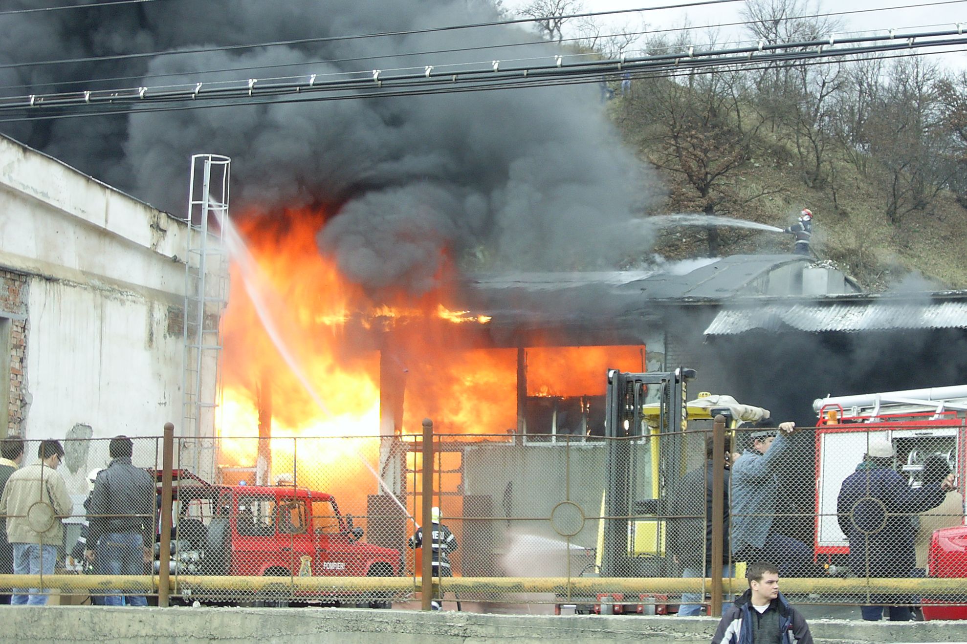 Incendiu la o fabrică de polistiren din Dej