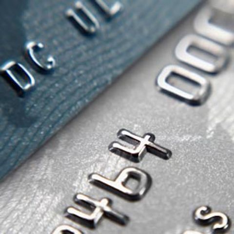 Carpatica a întrerupt sâmbătă sistemul de funcţionare a cardurilor Maestro şi Mastercard